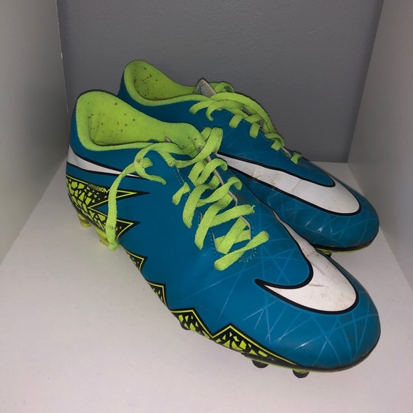 Nike Shoes - Women’s Nike Soccer Cleats